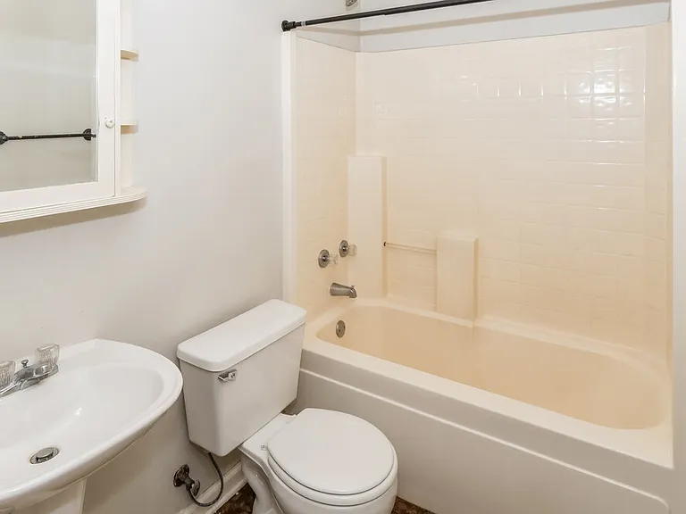 10102 Fox Hunt Dr — Photo 14