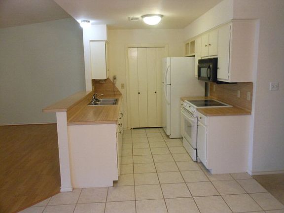 5th image of 4024 Heatherbrook Ct