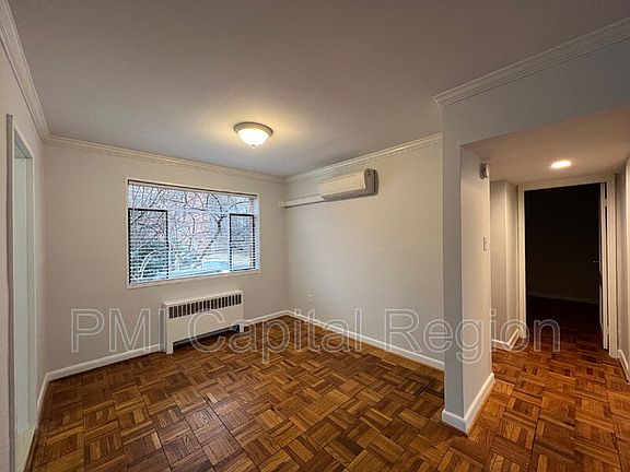 3rd image of 10411 Montrose Ave APT 102