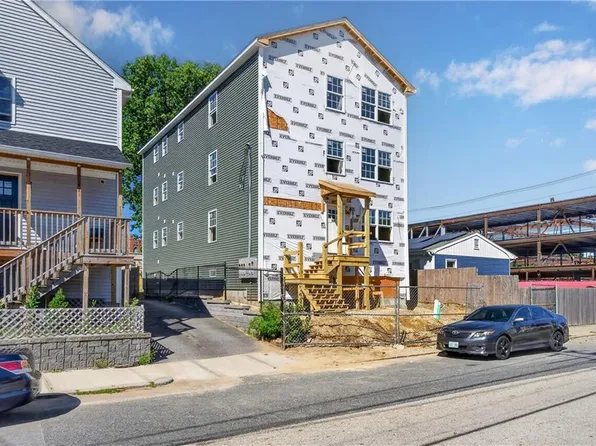 141 Ocean St, Providence, RI 02905