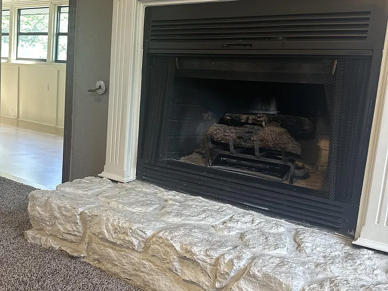 3612 N Drexel Blvd — Photo 17