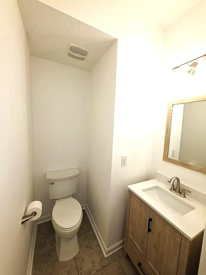 3 bed, 1611 sqft, $2,200 — Photo 3