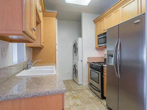 4th image of 87 S Allen Ave APT 202