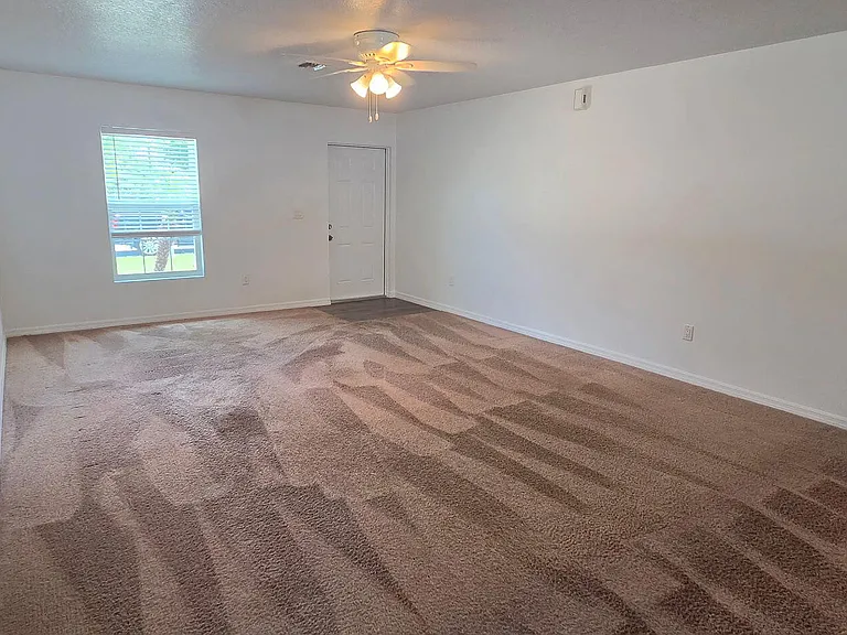 2135 19th Ave SW — Photo 13