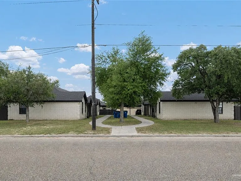 300 N Coyote Dr #1 — Photo 3