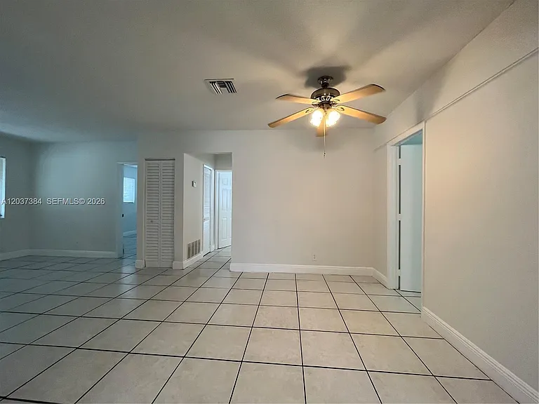240 NW 48th Ct — Photo 6