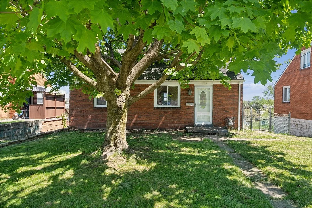 706 Ridgeside Pl photo 1