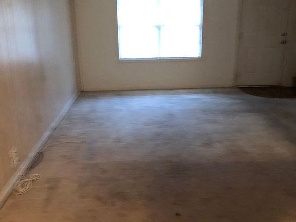 4th image of 122 Whisper Way