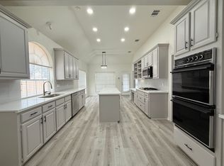 2711 Oakland Dr, Sugar Land, TX 77479