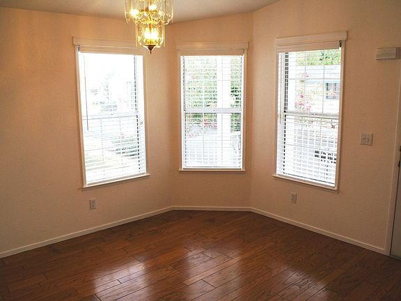 4th image of 274 Lafayette Dr