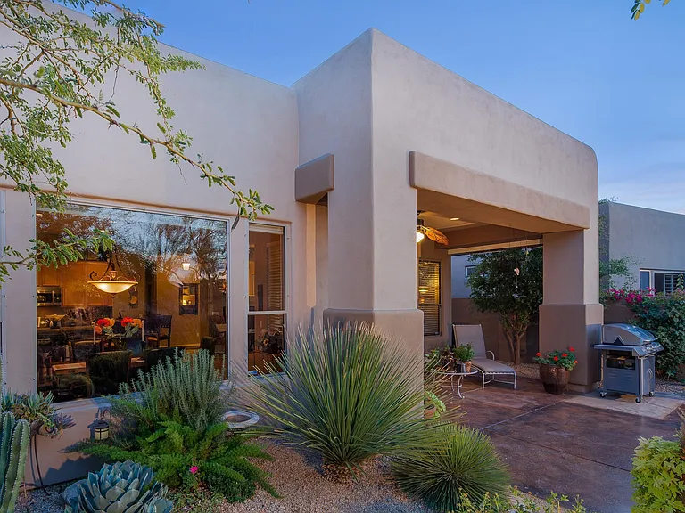 9562 E Chuckwagon Ln — Photo 29