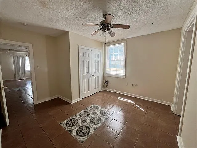 729 Elmira Ave — Photo 11