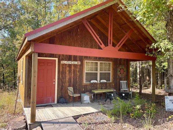 (undisclosed Address), Clinton, AR 72031