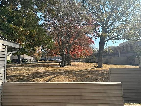 3rd image of 135 Hillview Dr