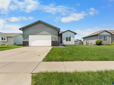 307 S Shebal Ave, Harrisburg, SD, 57032