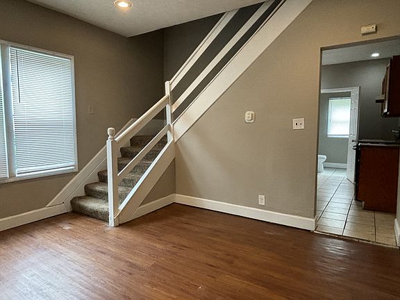 4th image of 4217 Carrollton Ave #4219