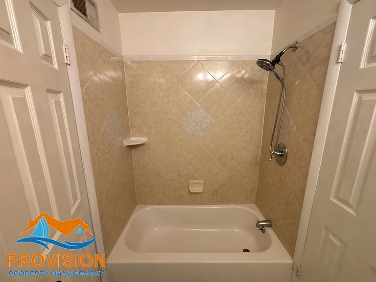 463 Longtowne Ct — Photo 13