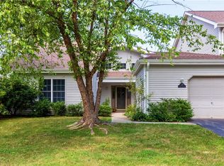 128 Sandalwood Ln, Rhinebeck, NY 12572