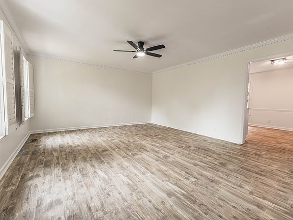 5th image of 424 Irongate Blvd