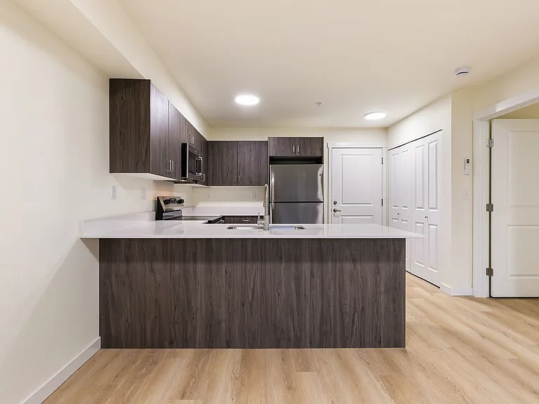 1809 E Sunset Dr — Photo 10