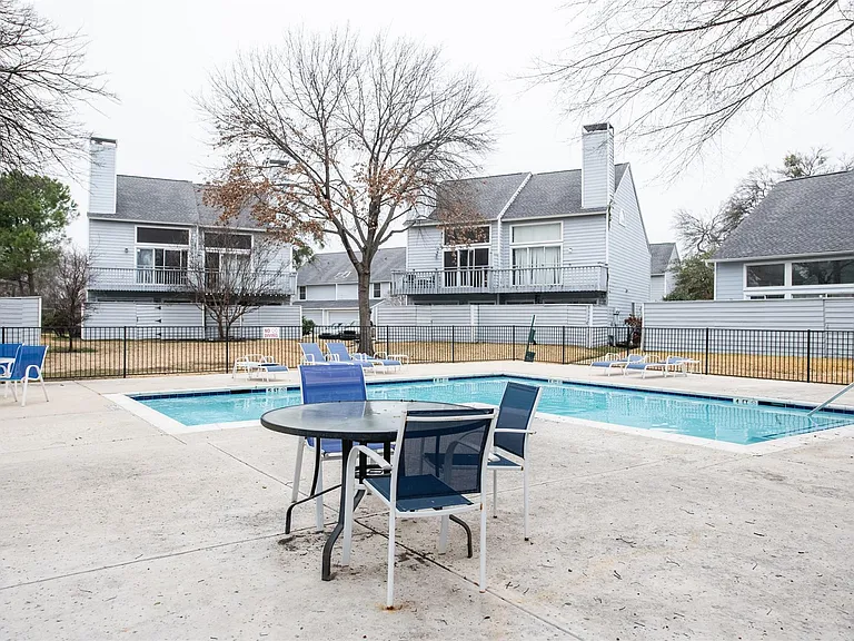 655 Cimarron Trl — Photo 18