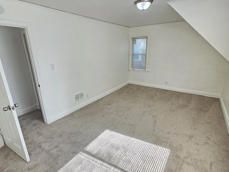 10006 Mark Twain St — Photo 37