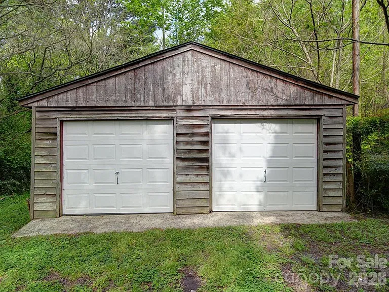 720 S Main St — Photo 23