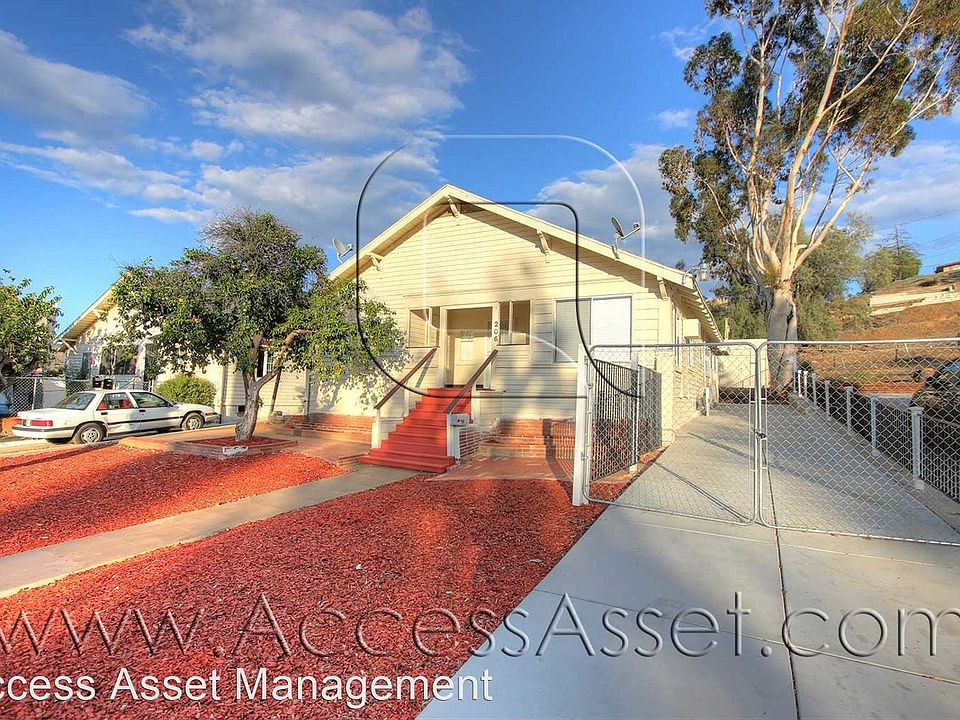 1st image of 206 S Main St