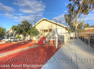 206 S Main St, Lake Elsinore, CA 92530