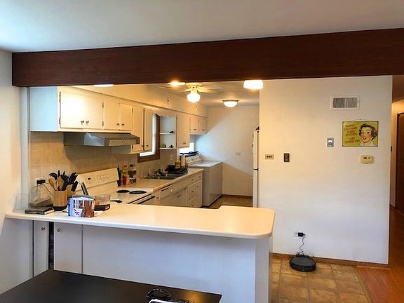 3rd image of 332 S Euclid Ave APT 1