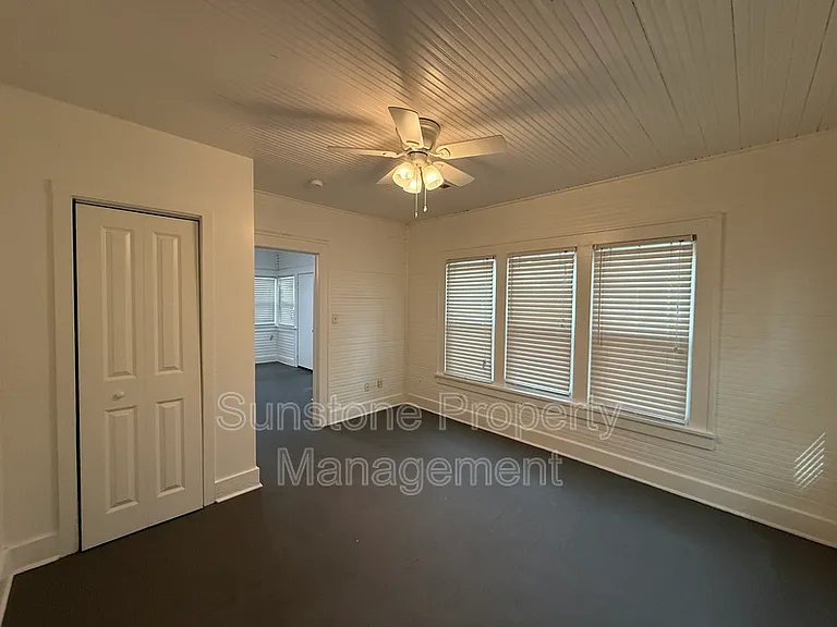 223 S Evanston Ave — Photo 12