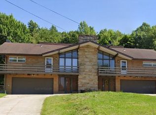 4191 W Ridgewood Dr, Cleveland, OH 44134