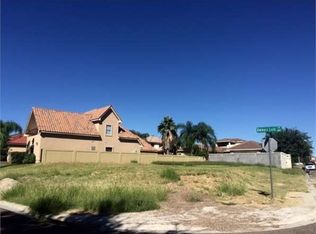 410 Emerald Lake Dr, Laredo, TX 78041