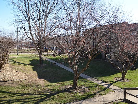 2nd image of 103 Caterpillar Dr APT 2B