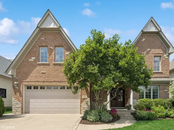 792 S Chatham Ave, Elmhurst, IL 60126