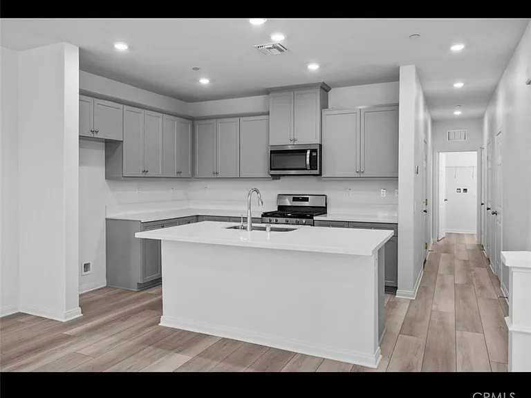 3905 E Coronado Privado — Photo 3