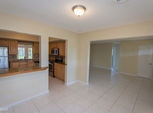 3343 W Park Rd, Hollywood, FL 33021