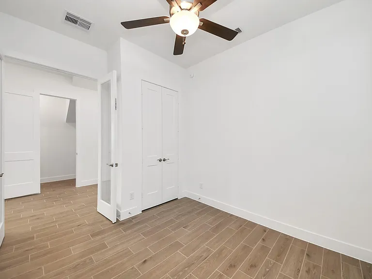 25026 Midnight Willow — Photo 12