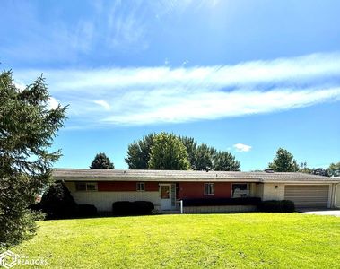 720 E Chestnut, Hubbard, IA, 50122