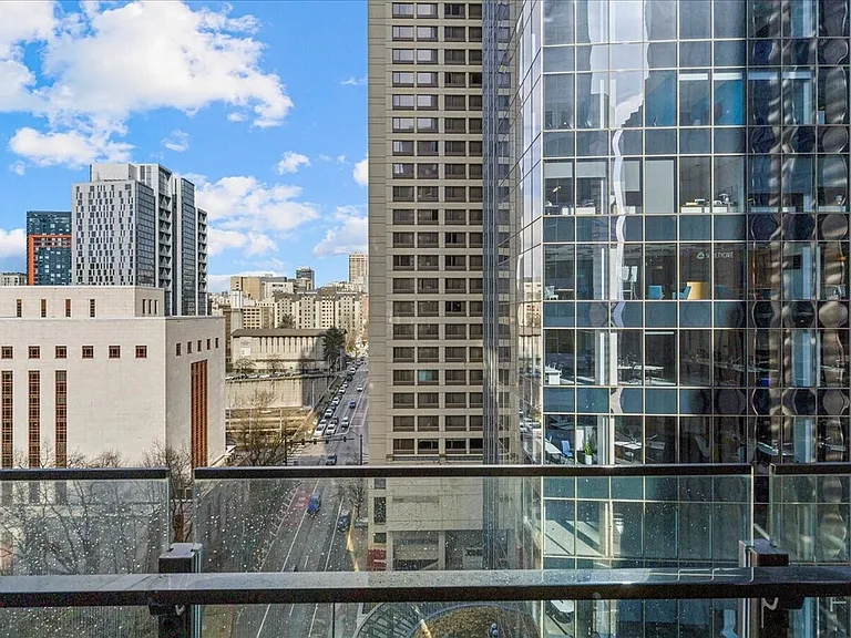 909 5th Ave #1404 — Photo 30