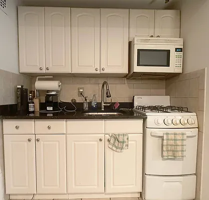 Rented by Oxford Property Group | media 8