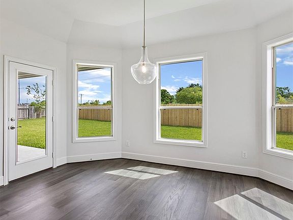 4th image of 1313 Graham Trace Ln