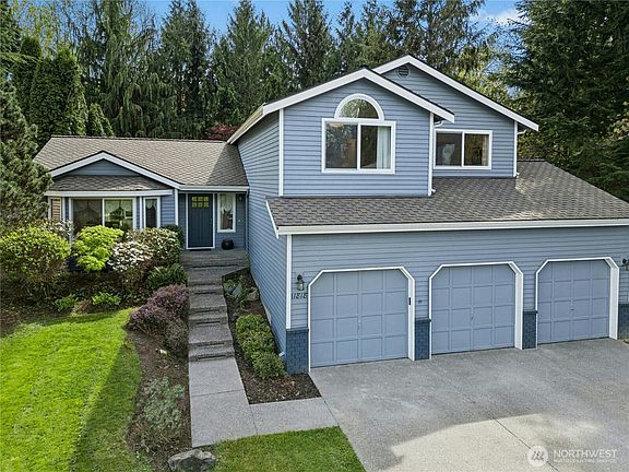 3rd image of 11818 Meridian Place SE