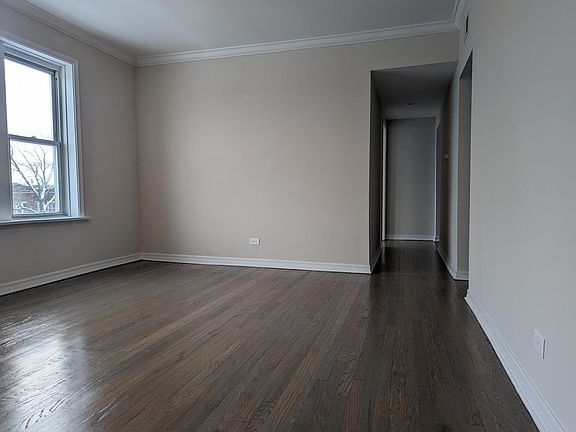 5th image of 3034 N Whipple St #3