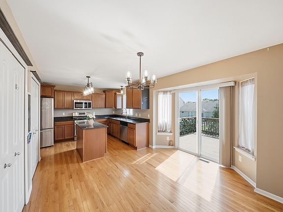 5th image of 4122 Ash Tree Ln