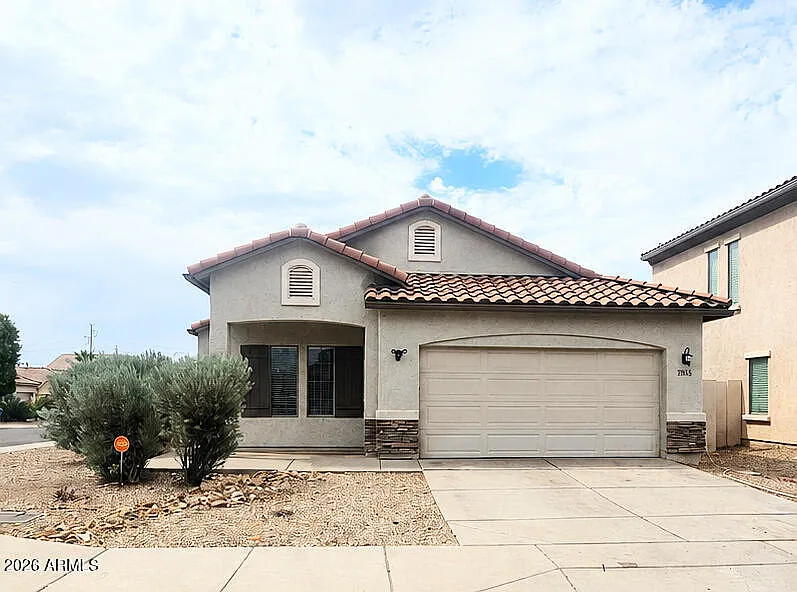 4 bed, 2.0 bath, 1809 sqft, $2,500 — Photo 1