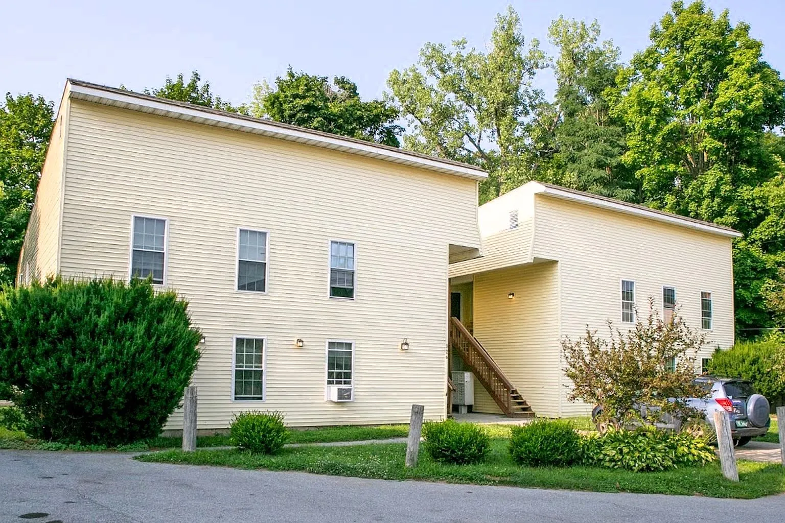 326 Pleasant Street — Photo 3