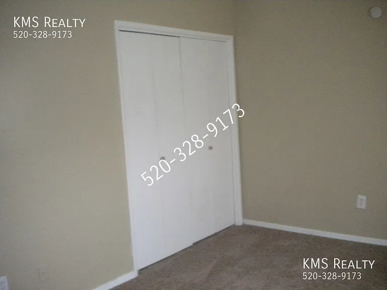 1711 E Canada St — Photo 17