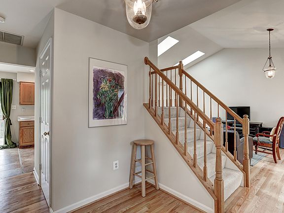 3rd image of 4193 Wren Ln