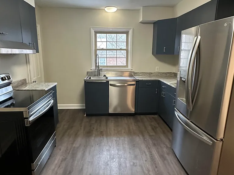 2906 Tishomingo Ln — Photo 9